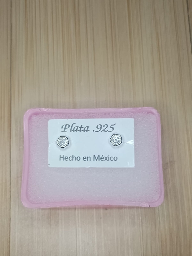 Broquel Flor Con Piedra Blanca Plata .925